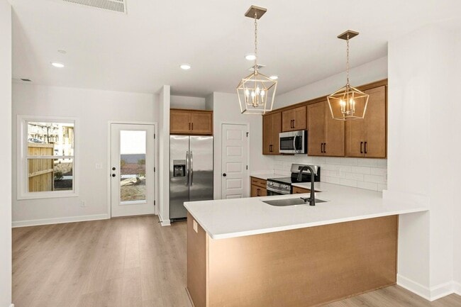 Building Photo - 505 Tappan Private Ln