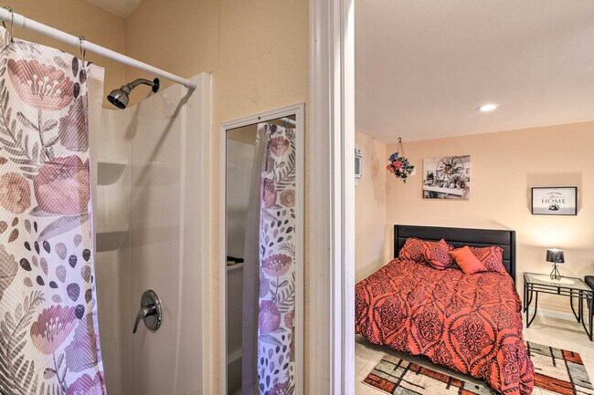 Building Photo - 1319 40th St