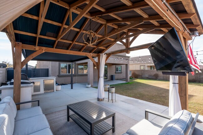 Building Photo - 9336 W Georgia Ave