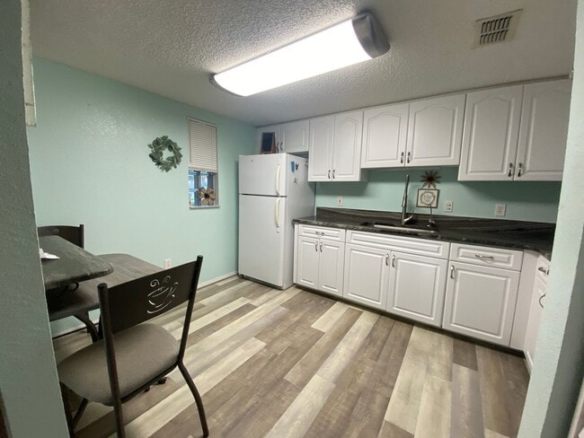 Building Photo - 1051 Forrest Nelson Blvd