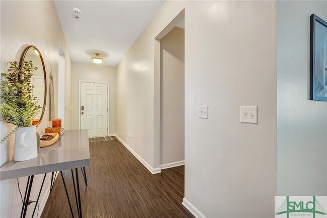 Building Photo - 124 Waverly Way