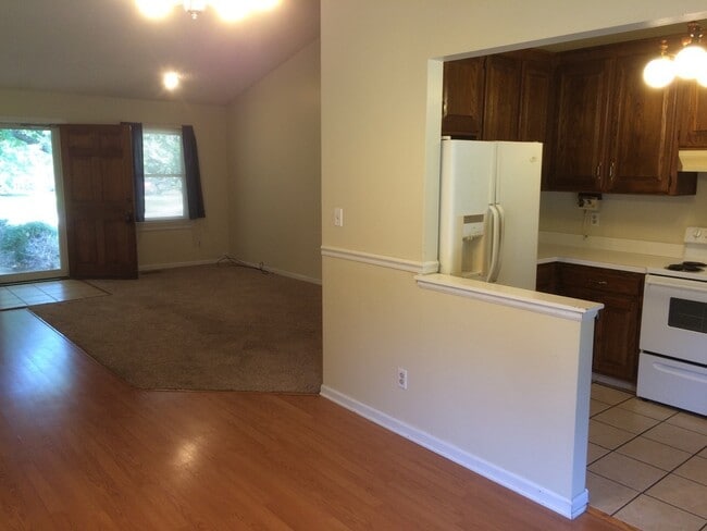 Building Photo - Great home!  Great location!