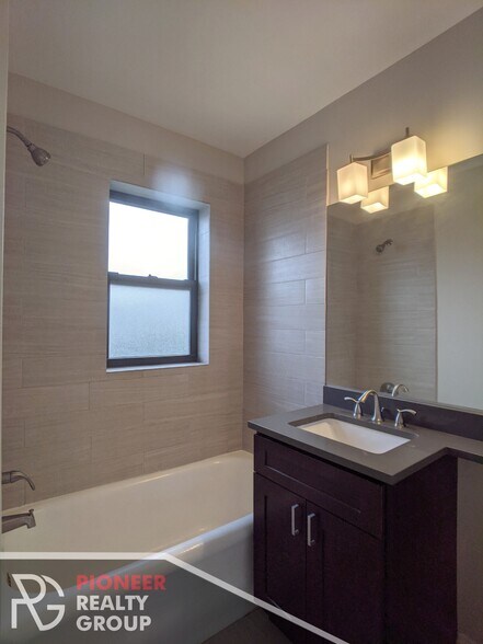 Building Photo - 2315 N Rockwell St