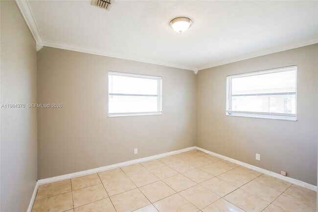 Building Photo - 4314 Taft St