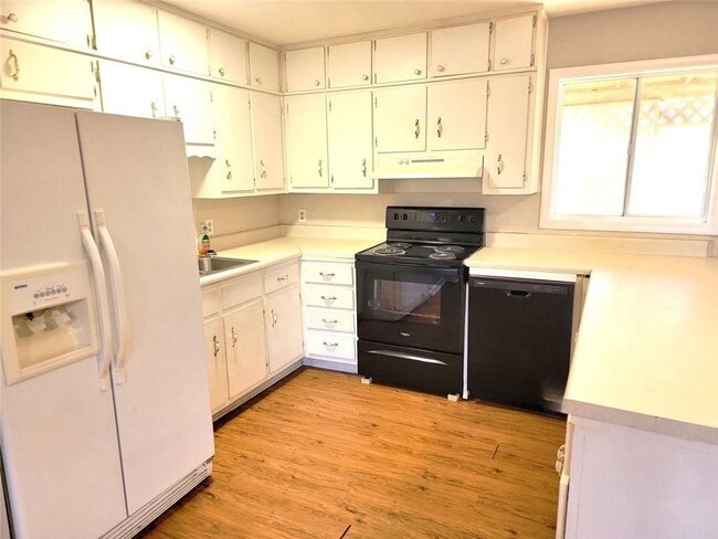 Building Photo - 4042 Jodeco Rd