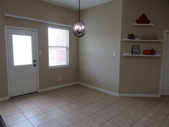 Building Photo - 21390 Village Crossing Ln