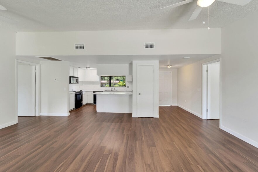 Building Photo - 502 Euclid Ave