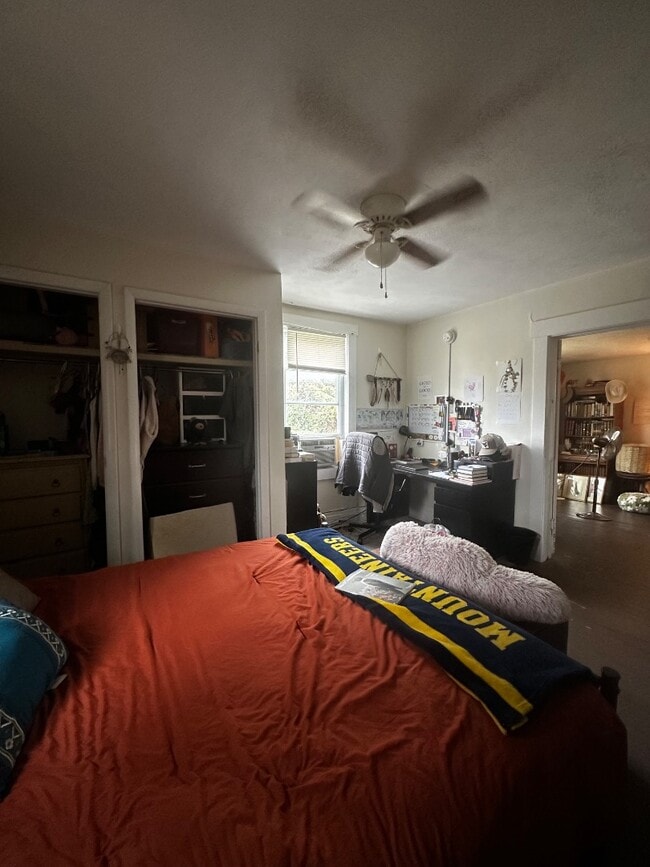 Building Photo - 320 Stewart St