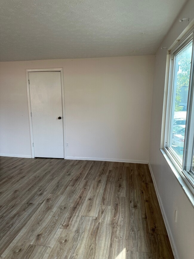 Building Photo - 2448 Burgandy Ln