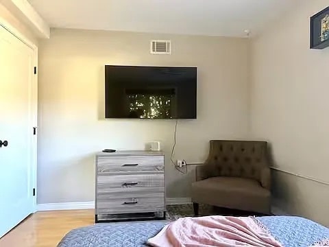 Building Photo - 2597 Dearborn Dr