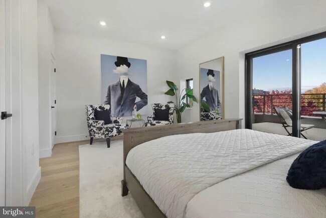 Building Photo - Modern 3BR/3BA Shaw Penthouse with Two Private Decks