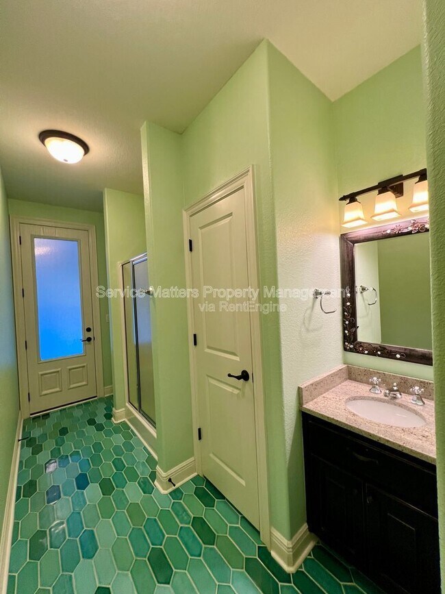Building Photo - 2926 Greystone Dr