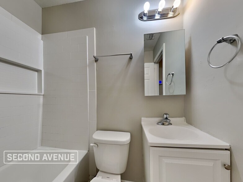 Building Photo - 3213 Brasque Dr