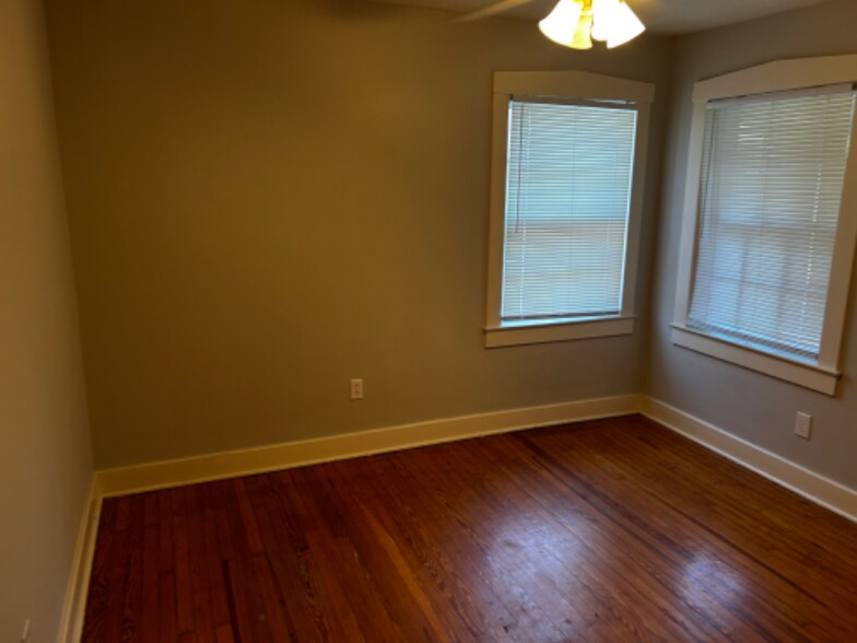 Building Photo - 4014 Springhill Rd