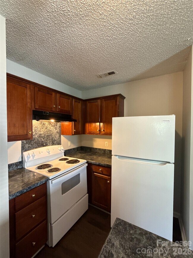 Building Photo - 1601 Elk Creek Ct