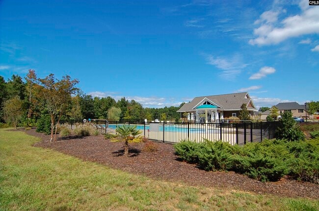 Building Photo - 414 Tulip Way
