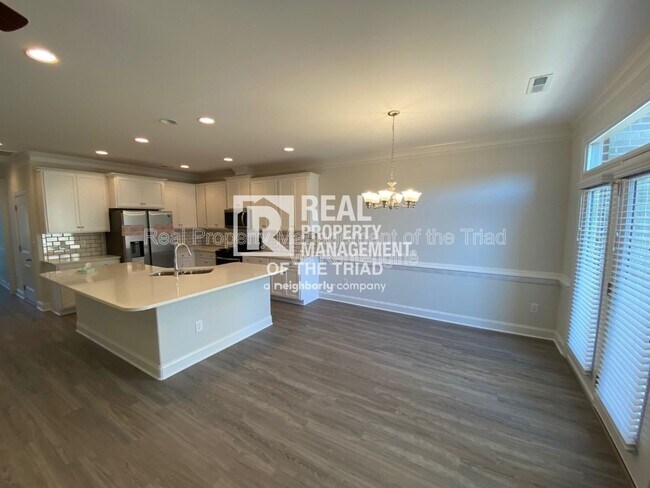 Building Photo - 4332 Holstein Dr