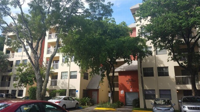 Building Photo - 8100 Geneva Ct