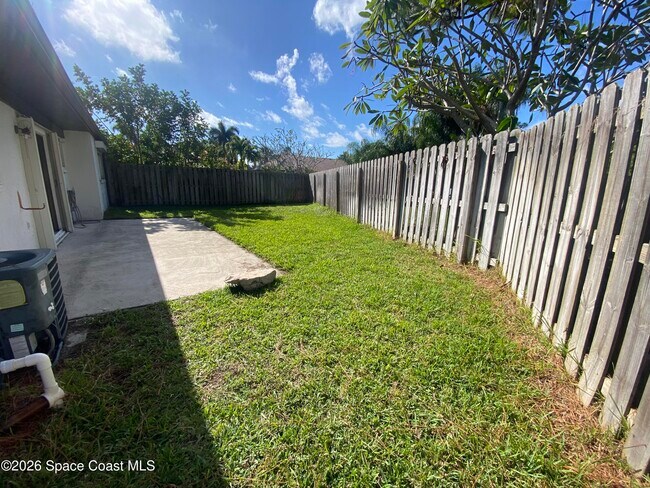 Building Photo - 624 Casa Grande Dr