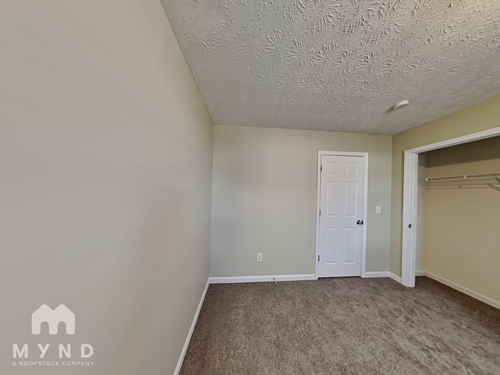 Building Photo - 185 Waters Edge Dr