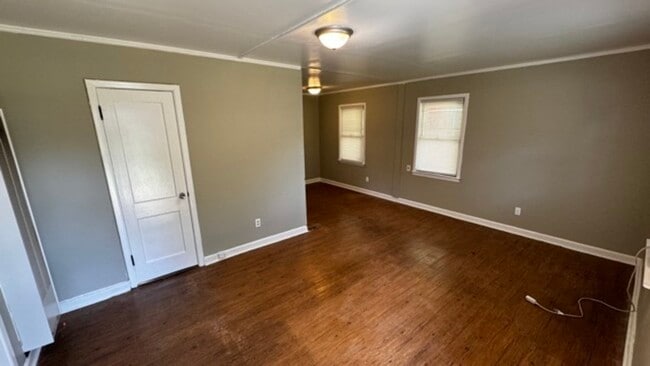 Building Photo - 2311 Imogene St