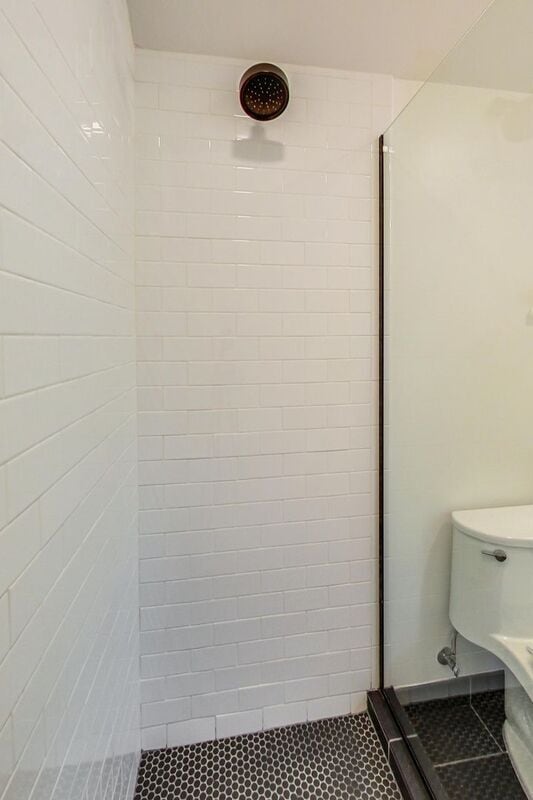 Building Photo - 1058 18th St