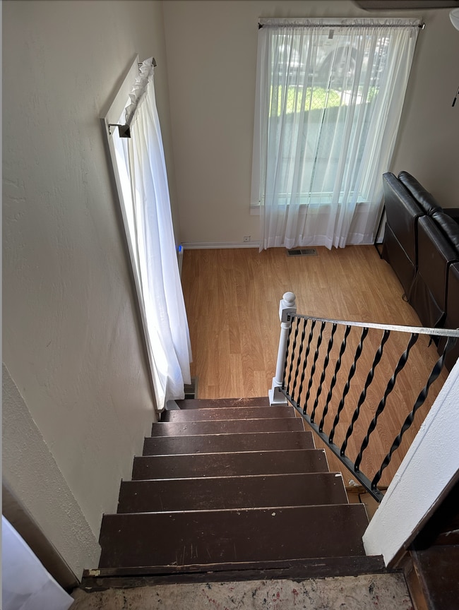 Building Photo - 214 S G St