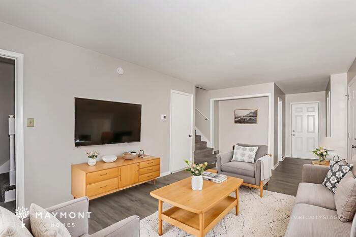 Building Photo - 472 Tailholt Ln