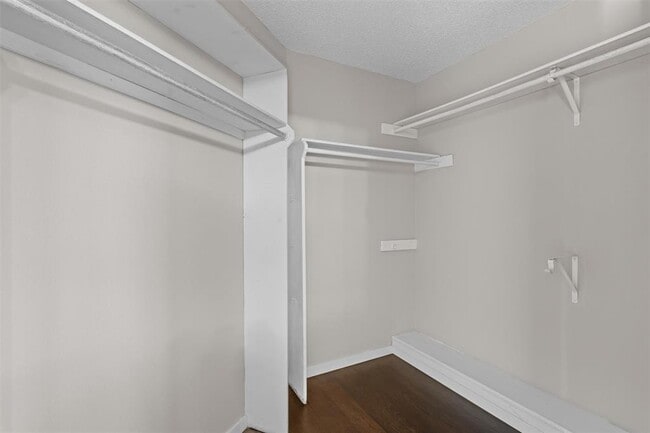 Building Photo - 1106 San Augustine Dr