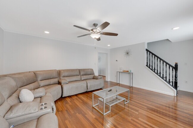 Building Photo - *Fully Furnished Option Available***Nestle...