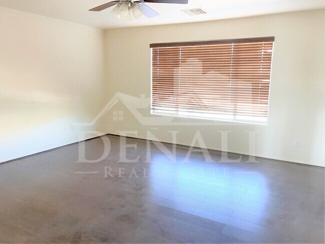 Building Photo - 144 S 108th Dr