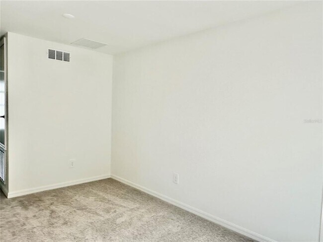 Building Photo - 17761 Pleasantview Blvd