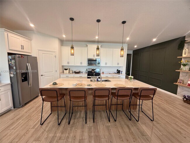 Building Photo - 10503 SW Orana Dr