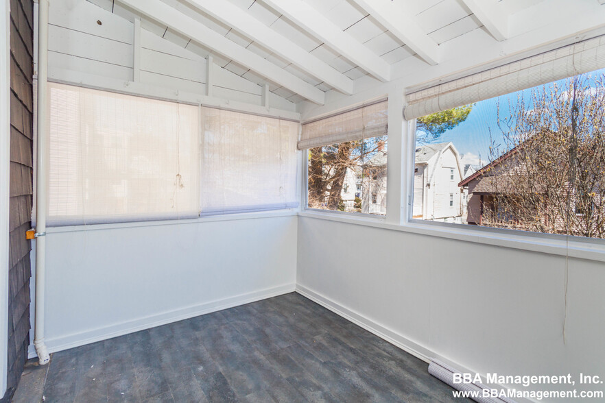 Building Photo - 39 Falkland St