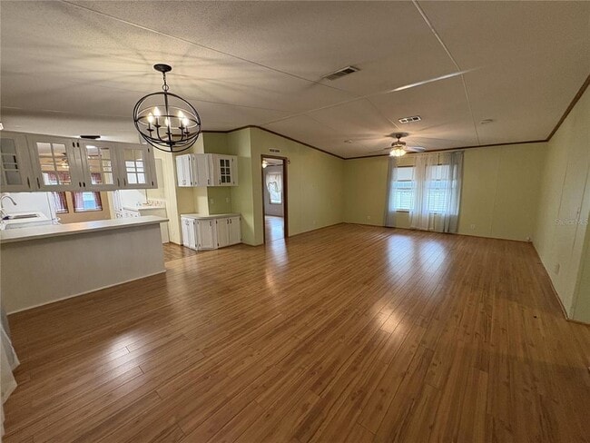 Building Photo - 616 Klickety Klak Ln