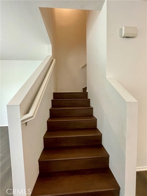 Building Photo - 205 W Via Presido