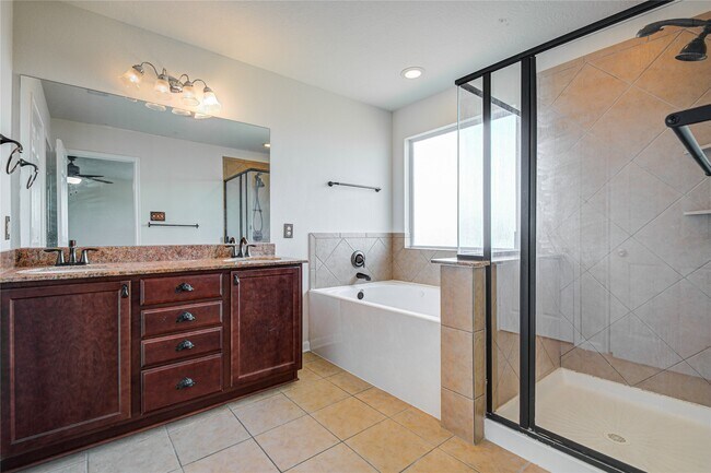 Building Photo - 4814 Mint Trails