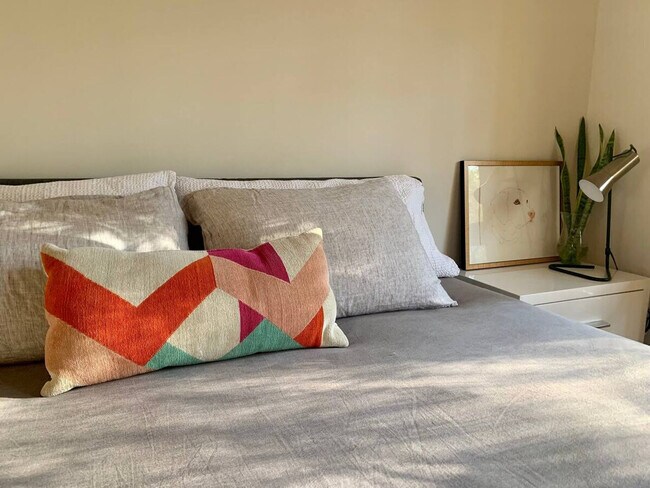 Building Photo - 603 Rock Creek Rd