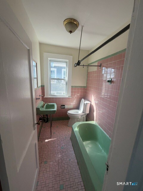 Building Photo - 764 Ellsworth St