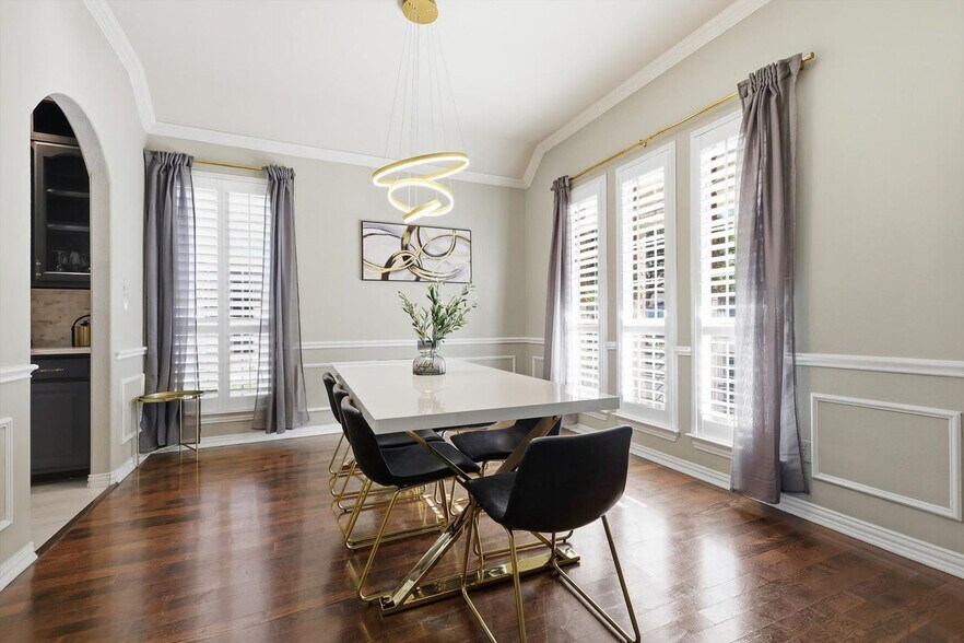 Building Photo - 4843 Golfside Dr