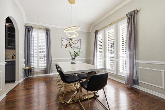 Building Photo - 4843 Golfside Dr