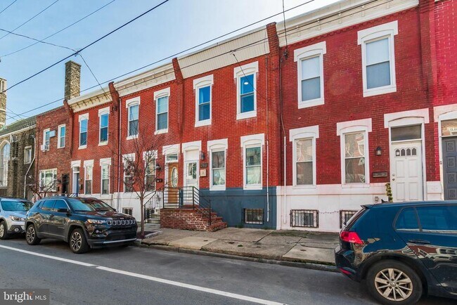 Building Photo - 2116 Tasker St