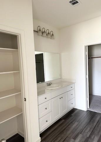 Building Photo - 600 Crestridge Dr