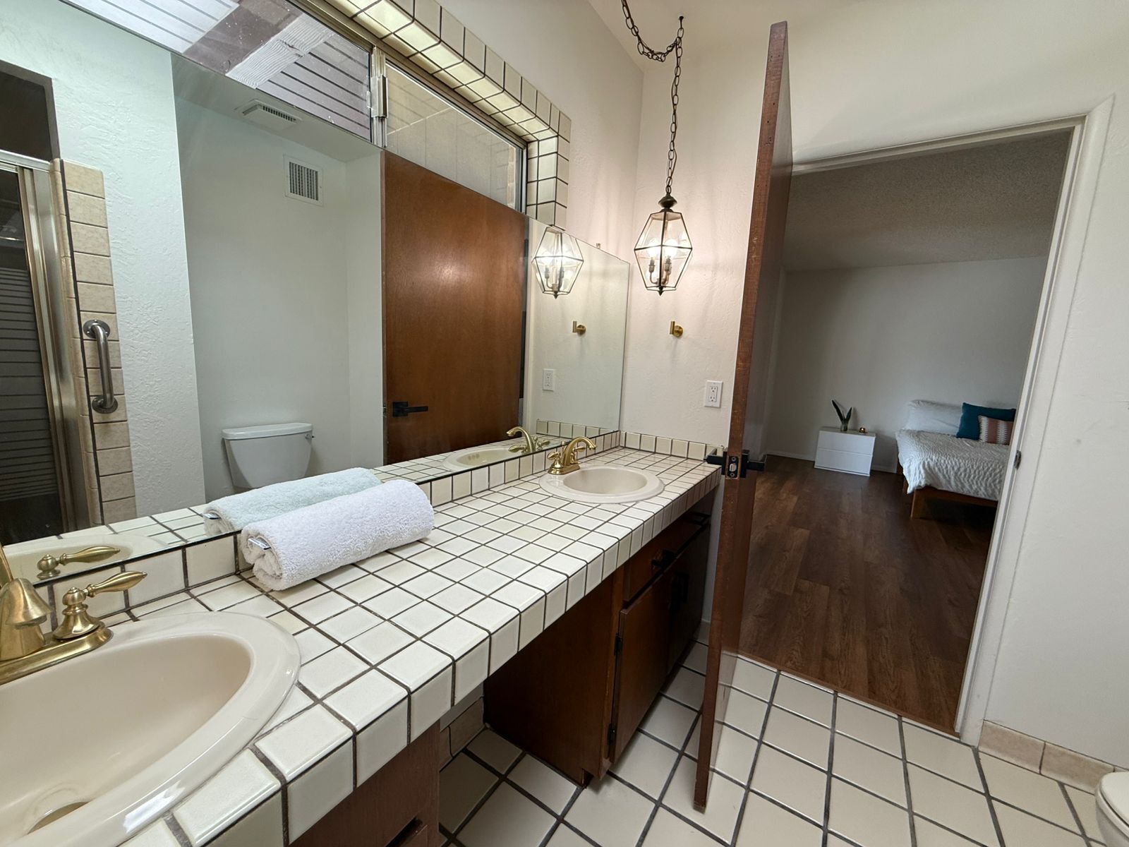 Building Photo - 1402 E Big Rock Rd