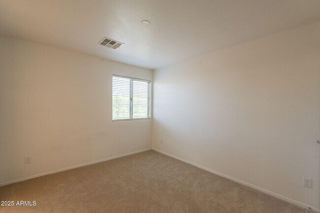 Building Photo - 1634 W Red Bird Rd