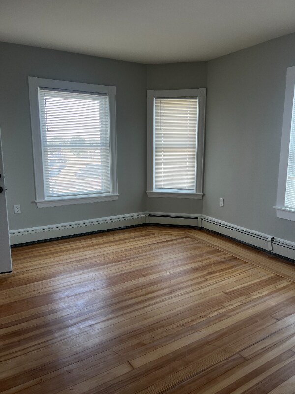 Building Photo - 2039 Pleasant St