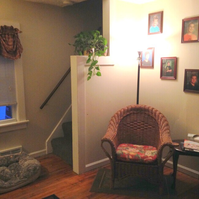 Building Photo - 1349 Newton St