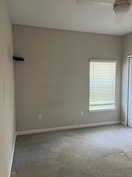 Building Photo - 177 Clarys Run