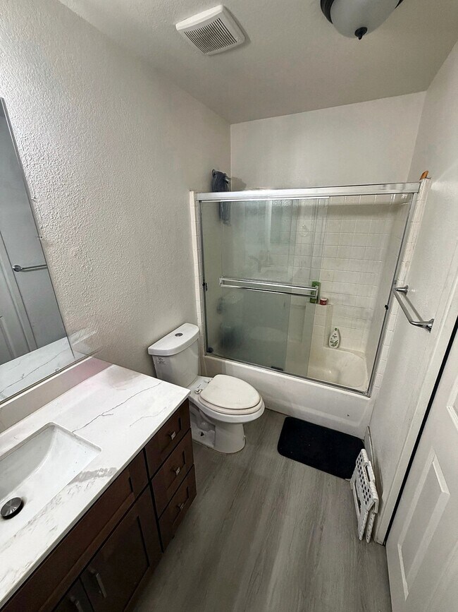 Building Photo - 4718 Pennel Ct