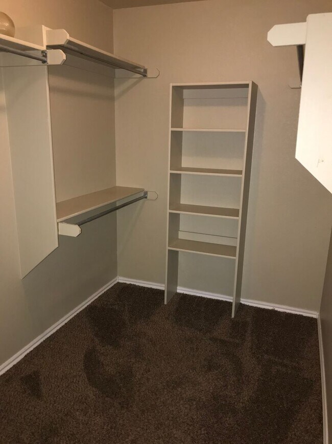 Building Photo - Check out this amazing home for rent